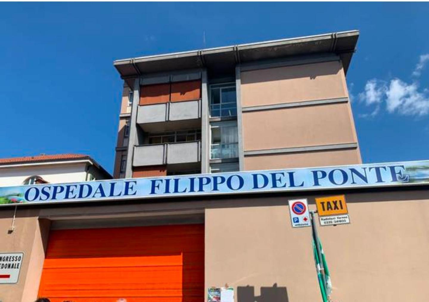 Varese Prime - Large Independent Apartment, Air Conditioning, 2 Bathrooms, 2 Free Covered Parking Spaces, No Restricted Traffic Zone, Train Station 100M, Theatre 150M, Historic City Centre Dış mekan fotoğraf